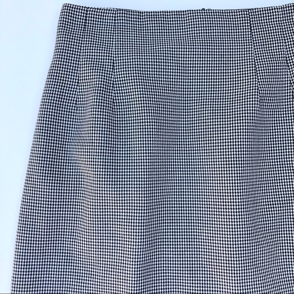 Vintage Briggs New York Houndstooth Mini Skirt 10 - Picture 2 of 7